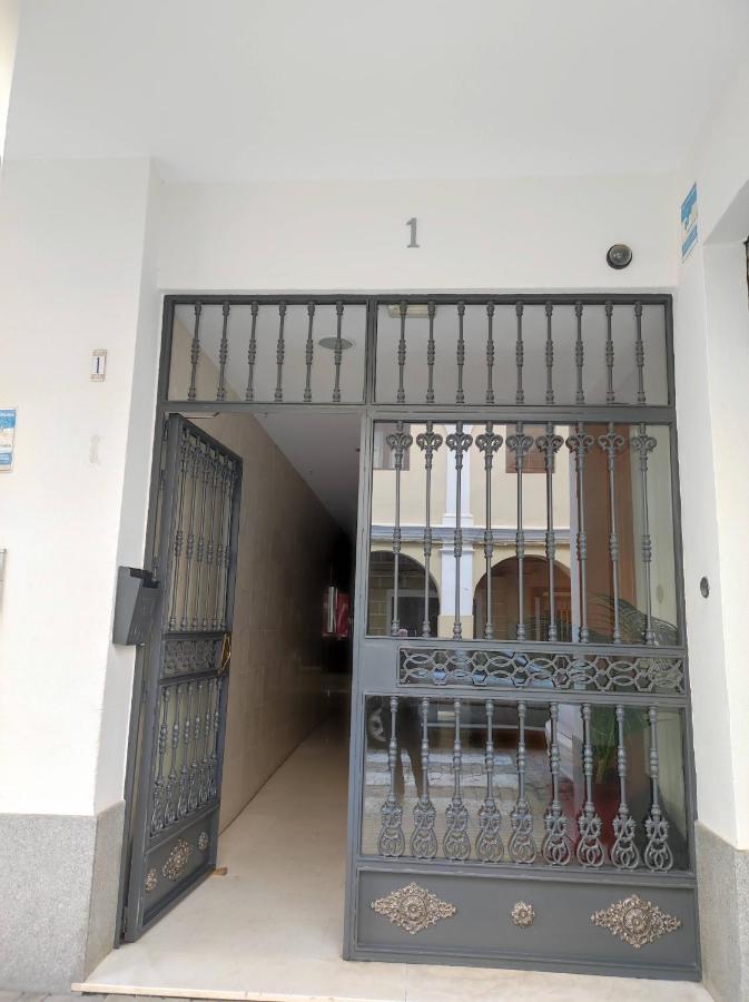 Atico De 1 Dormitorio En Pleno Centro Con Parking Ayamonte Exterior photo